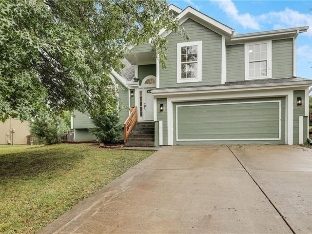 Homes for Sale in Platte City, MO 64079 | 13420  Timber Park Drive