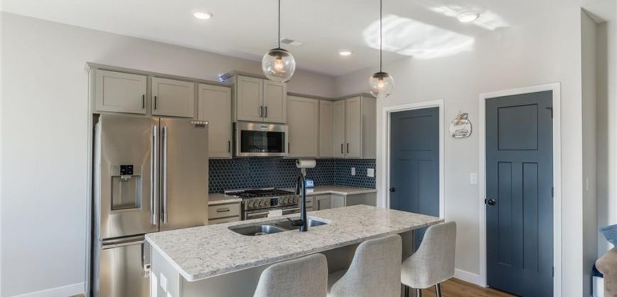 Homes for Sale in Kansas City, MO 64154 | 3925 NW 95th Terrace