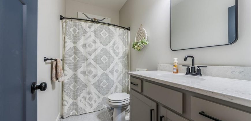 Homes for Sale in Kansas City, MO 64154 | 3925 NW 95th Terrace