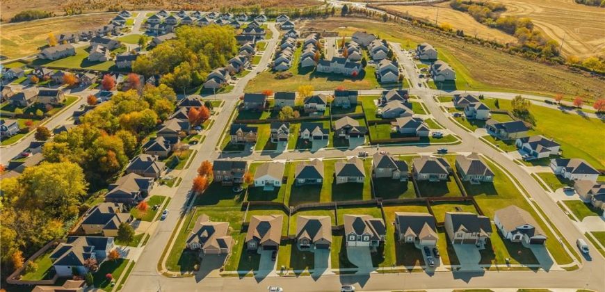 Homes for Sale in Kansas City, MO 64154 | 3925 NW 95th Terrace