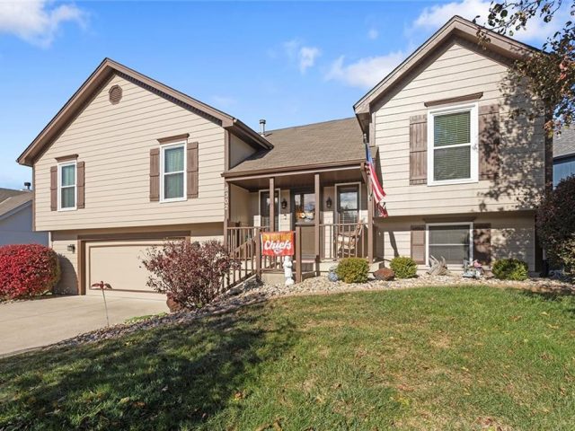 Homes for Sale in Kansas City, MO 64152 | 8302  77th Terrace