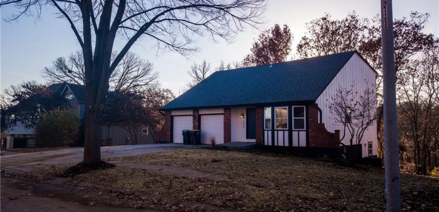 Homes for Sale in Kansas City, MO 64151 | 7412 N Strathbury Avenue