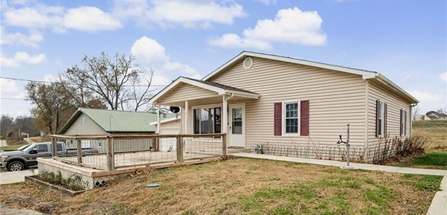 Homes for Sale in Camden Point, MO 64018 | 302  Dewey Avenue