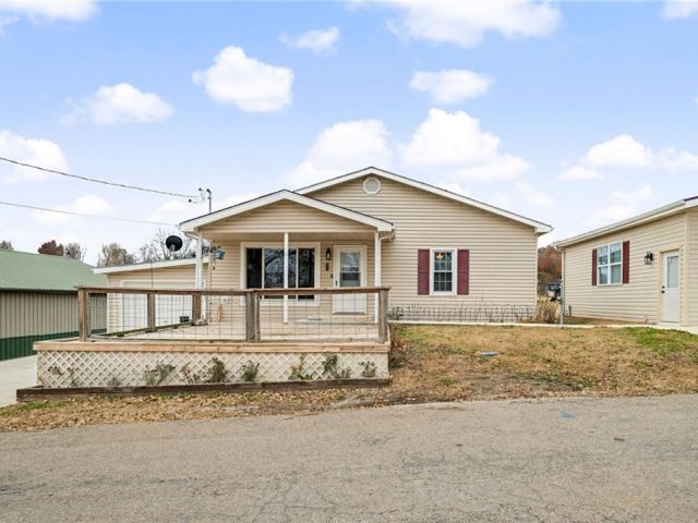 Homes for Sale in Camden Point, MO 64018 | 302  Dewey Avenue