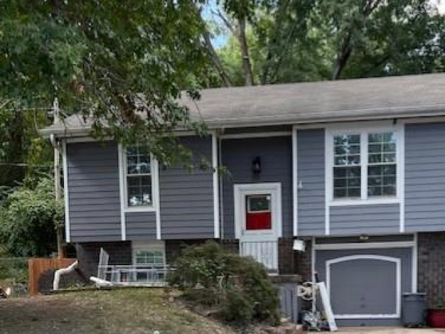 Homes for Sale in Parkville, MO 64152 | 5822 NW Walnut Court