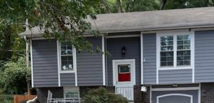 Homes for Sale in Parkville, MO 64152 | 5822 NW Walnut Court