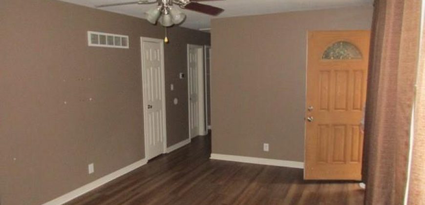 Homes for Sale in Kansas City, MO 64119 | 4905 N Topping Avenue