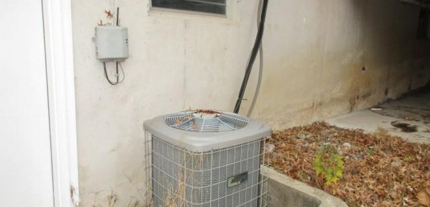 Homes for Sale in Kansas City, MO 64119 | 4905 N Topping Avenue