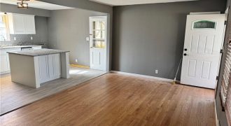 Homes for Sale in Gladstone, MO 64118 | 1401 NE 67th Street