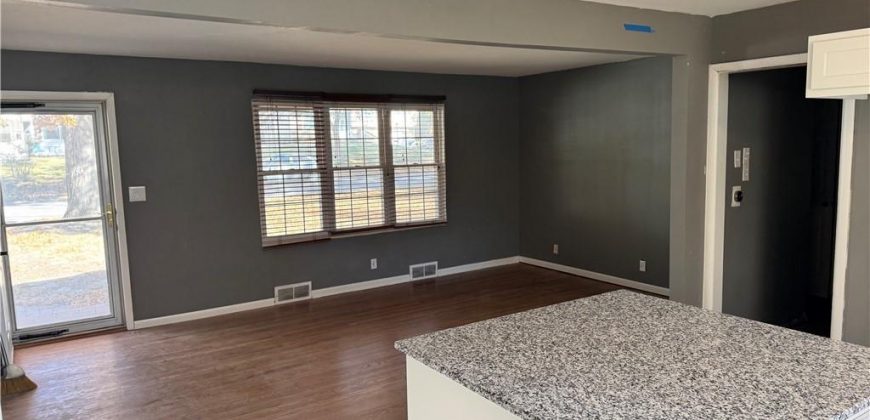 Homes for Sale in Gladstone, MO 64118 | 1401 NE 67th Street