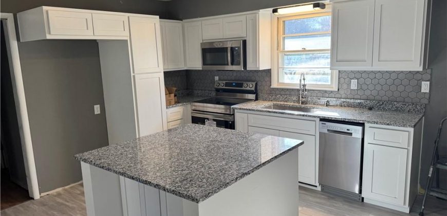 Homes for Sale in Gladstone, MO 64118 | 1401 NE 67th Street