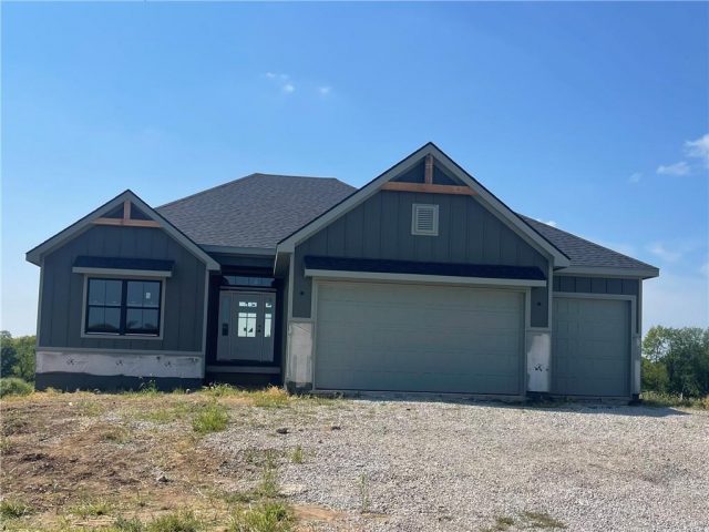 Homes for Sale in Kansas City, MO 64165 | 12160 N Tracy Avenue