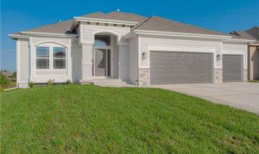 Homes for Sale in Kansas City, MO 64157 | 9808 N Laurel Avenue