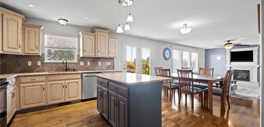 Homes for Sale in Kansas City, MO 64157 | 11105 N Randolph Avenue