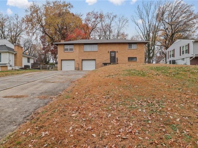 Homes for Sale in Kansas City, MO 64117 | 4200 NE Chaumiere Road