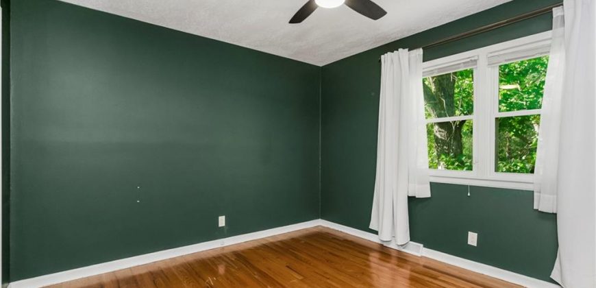 Homes for Sale in Lake Waukomis, MO 64151 | 387 NW North Shore Drive