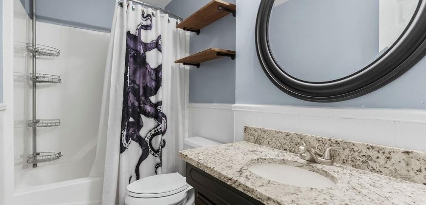 Homes for Sale in Lake Waukomis, MO 64151 | 387 NW North Shore Drive