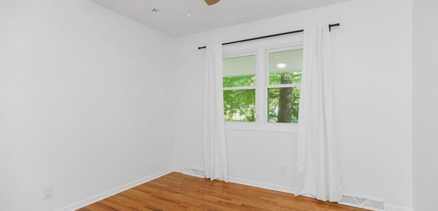 Homes for Sale in Lake Waukomis, MO 64151 | 387 NW North Shore Drive