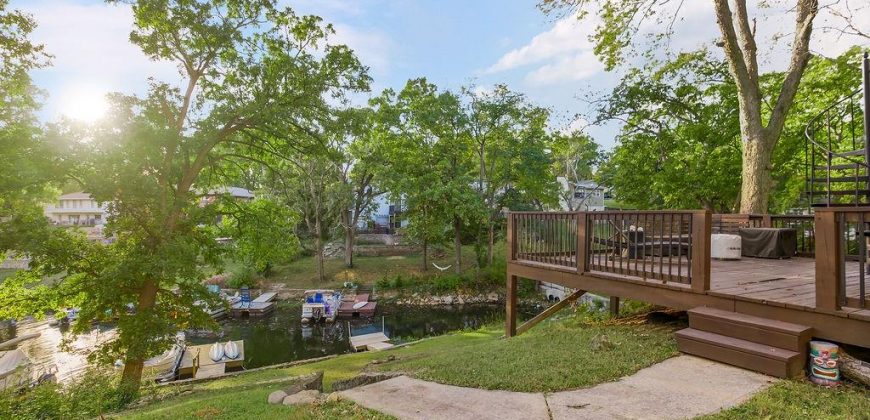 Homes for Sale in Lake Waukomis, MO 64151 | 387 NW North Shore Drive