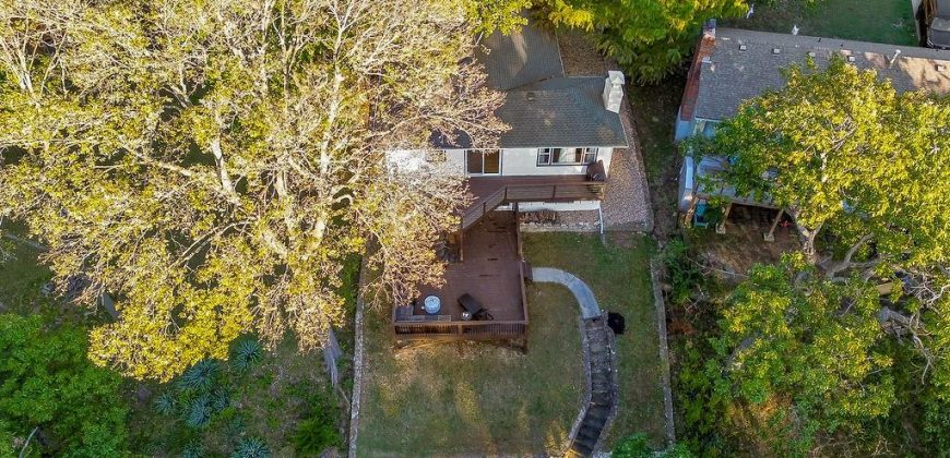 Homes for Sale in Lake Waukomis, MO 64151 | 387 NW North Shore Drive