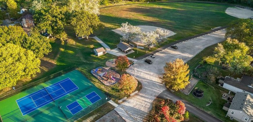 Homes for Sale in Lake Waukomis, MO 64151 | 387 NW North Shore Drive