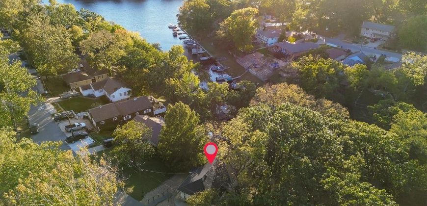 Homes for Sale in Lake Waukomis, MO 64151 | 387 NW North Shore Drive