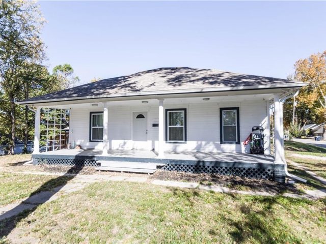 Homes for Sale in Kansas City, MO 64117 | 4540 NE 38th Street