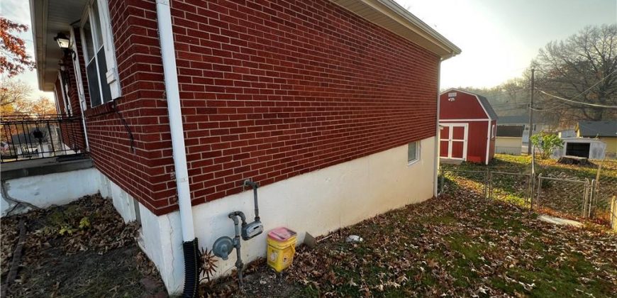 Homes for Sale in Kansas City, MO 64117 | 4000 N Jackson Terrace