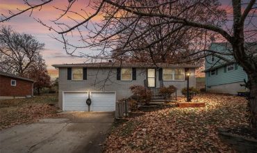 Homes for Sale in Kansas City, MO 64117 | 4033 N Spruce Avenue