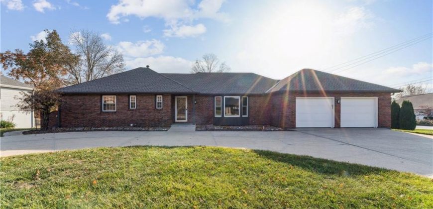 Homes for Sale in Platte City, MO 64079 | 29  Hillcrest Drive