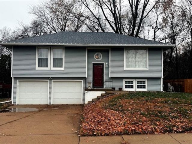 Homes for Sale in Pleasant Valley, MO 64068 | 7104  Michael Lane