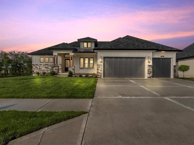 Homes for Sale in Kansas City, MO 64157 | 8732 N Lewis Avenue