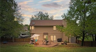 Homes for Sale in Liberty, MO 64068 | 1408  Telford Drive