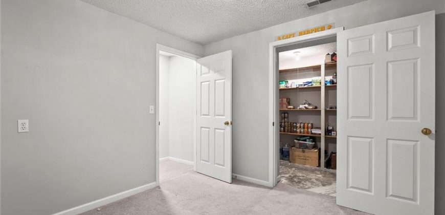 Homes for Sale in Liberty, MO 64068 | 1408  Telford Drive