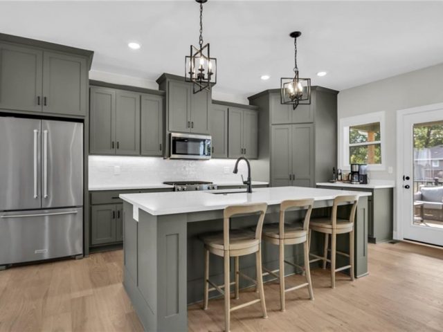 Homes for Sale in Smithville, MO 64089 | 16740 N Dundee Road