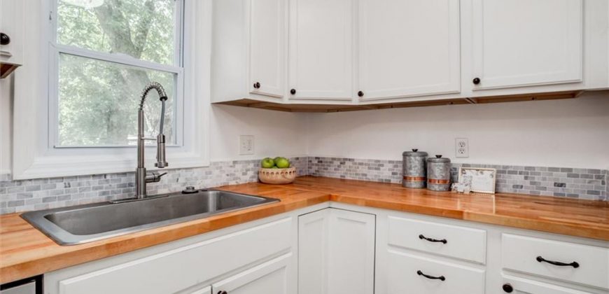 Homes for Sale in Liberty, MO 64068 | 463 E Mill Street