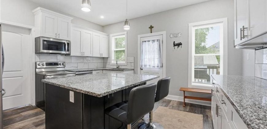 Homes for Sale in Excelsior Springs, MO 64024 | 821  St Louis Avenue