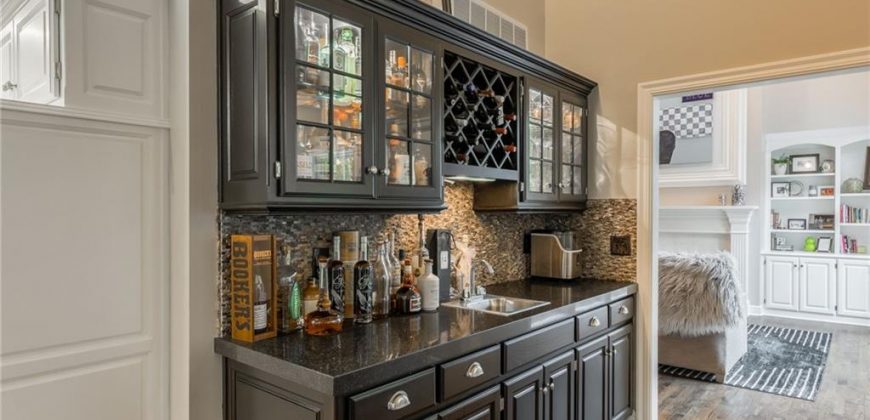 Homes for Sale in Kansas City, MO 64116 | 4319 N Hickory Lane