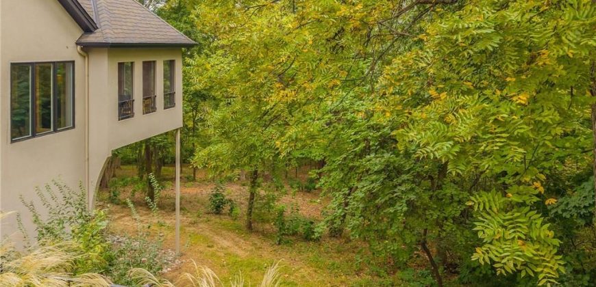 Homes for Sale in Kansas City, MO 64116 | 4319 N Hickory Lane