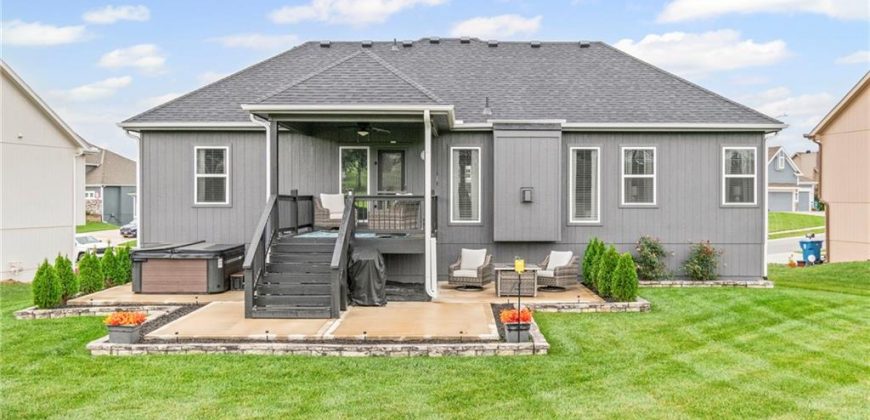 Homes for Sale in Liberty, MO 64068 | 1020  Poplar Lane