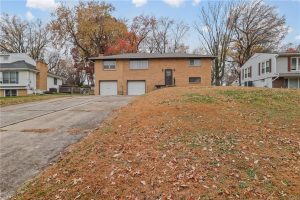 4200-NE-Chaumiere-Road-mls-2581021-image-1