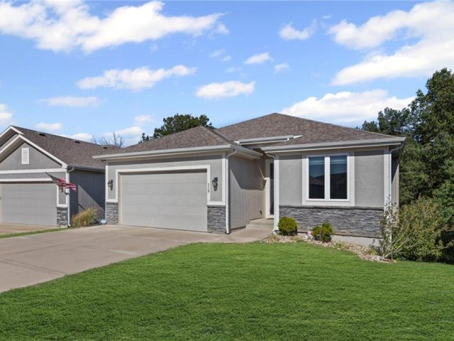 Homes for Sale in Kansas City, MO 64155 | 538 NW 110th Street