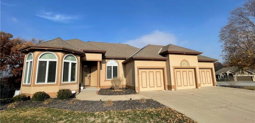 Homes for Sale in Kansas City, MO 64053 | 8636 N Utica Avenue