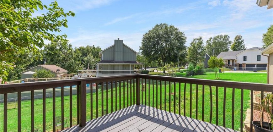 Homes for Sale in Kansas City, MO 64151 | 5521 N Mayview Avenue