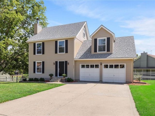 Homes for Sale in Kansas City, MO 64151 | 5521 N Mayview Avenue