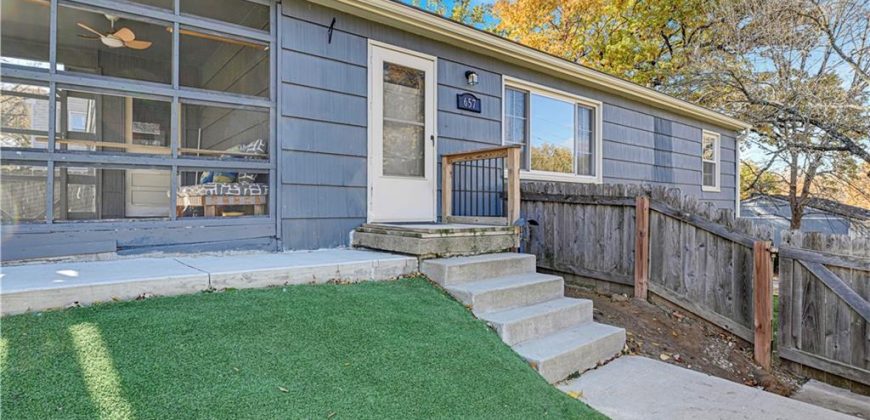 Homes for Sale in Kansas City, MO 64116 | 657 NE Russell Road