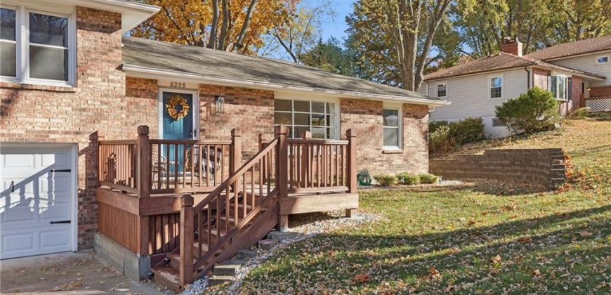 Homes for Sale in Kansas City, MO 64151 | 6205 NW KAREN Road