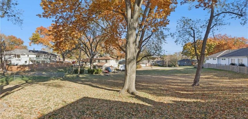 Homes for Sale in Kansas City, MO 64151 | 6205 NW KAREN Road