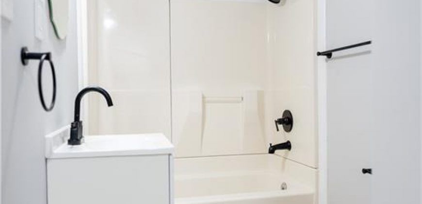 Homes for Sale in Liberty, MO 64068 | 400 N Morse Avenue