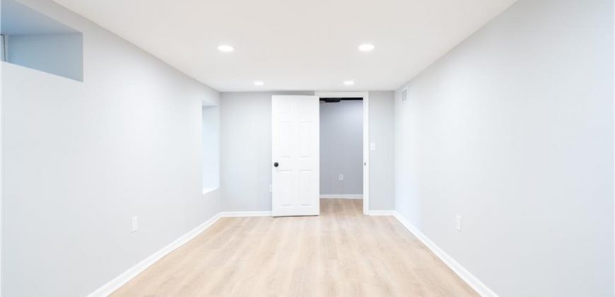 Homes for Sale in Liberty, MO 64068 | 400 N Morse Avenue